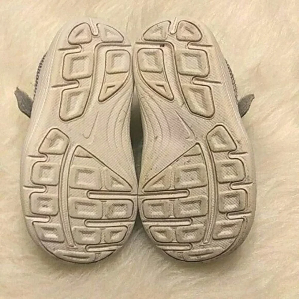 Baby Nike Revolution 3 Gray Size 5 C